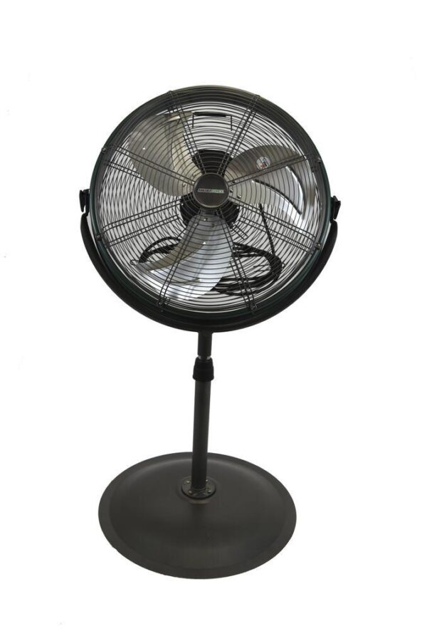 Masterforce 20" Shroud Pedestal Fan This Masterforce 20" Shroud Pedestal fan features a heavy duty motor with a shroud for focused air flow and quiet operation, a variable speed control, and comes with a 3-year warranty. Heavy duty motor 4 speed rotary switch Adjustable tilt 21" diameter steel base Built in cord wrap 12' power cord