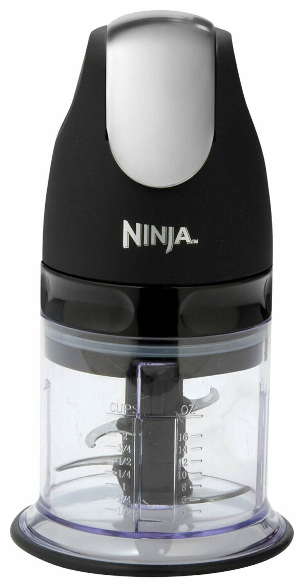 Ninja Master Prep Food Processor Interchangeable 450-watt power pod 48-oz. pitcher for frozen blending and smoothies 40-oz. bowl for food processing and meal preparation 16-oz. chopper bowl for even chopping All jars include convenient storage lids, are dishwasher safe and are BPA free WHAT'S INCLUDED: 450-Watt Power Pod 16-oz. Chopper Bowl 40-oz. Processor Bowl 48-oz. Pitcher Three Splash Guards Three Storage Lids