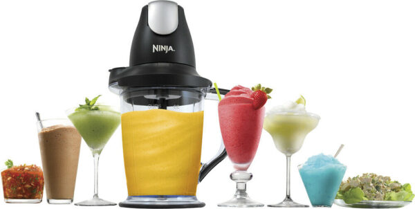 Ninja Master Prep Food Processor Interchangeable 450-watt power pod 48-oz. pitcher for frozen blending and smoothies 40-oz. bowl for food processing and meal preparation 16-oz. chopper bowl for even chopping All jars include convenient storage lids, are dishwasher safe and are BPA free WHAT'S INCLUDED: 450-Watt Power Pod 16-oz. Chopper Bowl 40-oz. Processor Bowl 48-oz. Pitcher Three Splash Guards Three Storage Lids