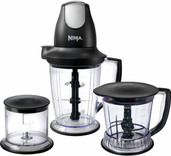 Ninja Master Prep Food Processor Interchangeable 450-watt power pod 48-oz. pitcher for frozen blending and smoothies 40-oz. bowl for food processing and meal preparation 16-oz. chopper bowl for even chopping All jars include convenient storage lids, are dishwasher safe and are BPA free WHAT'S INCLUDED: 450-Watt Power Pod 16-oz. Chopper Bowl 40-oz. Processor Bowl 48-oz. Pitcher Three Splash Guards Three Storage Lids